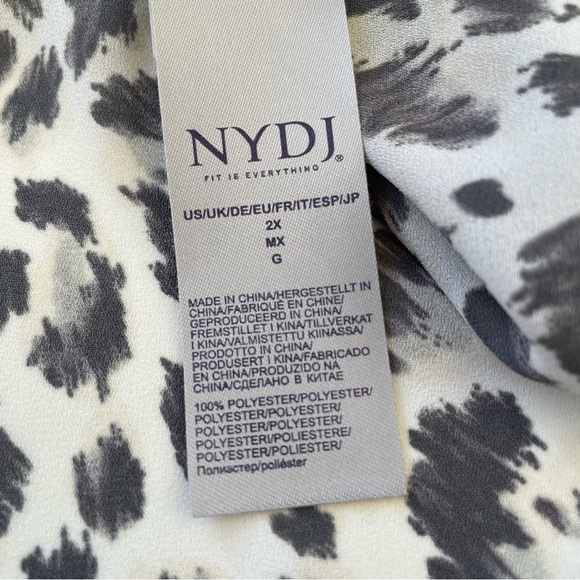NYDJ Women's White Black Gray Leopard Cheetah V-neck Print Flowy Blouse Size 2X - Picture 4 of 7